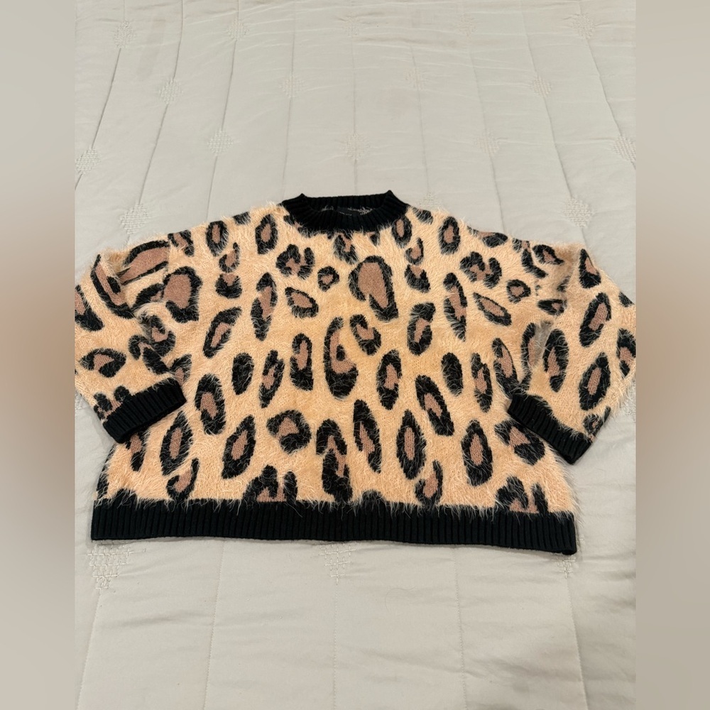 MinkPink fuzzy leopard print sweater, medium. So cozy and warm!​